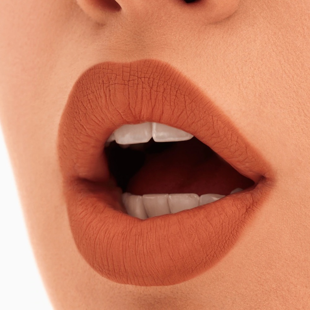 MAC Locked Kiss 24 HR Lipstick - Picture 12 of 16
